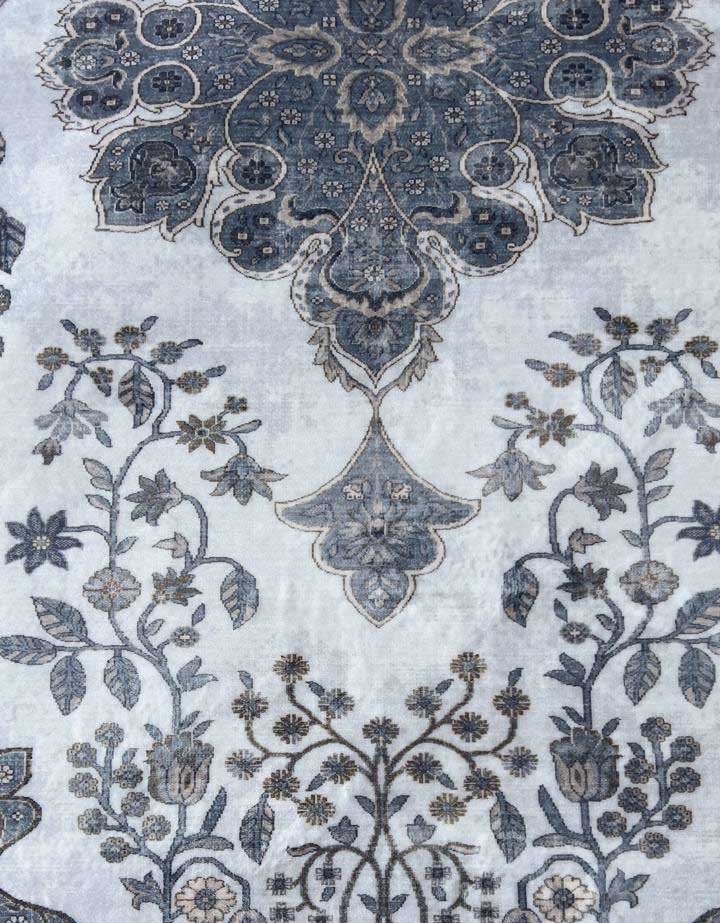 Blue Elegance – Classic Floral Pattern Rug