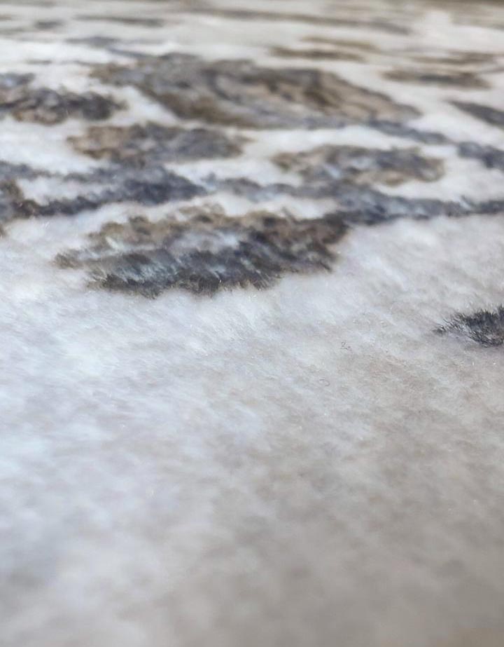 Blue Elegance – Classic Floral Pattern Rug
