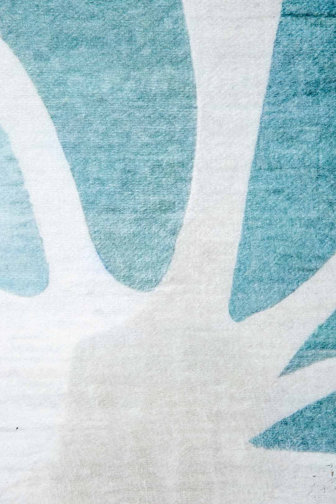 Featherlight – Pastel Leaf Pattern Modern Rug