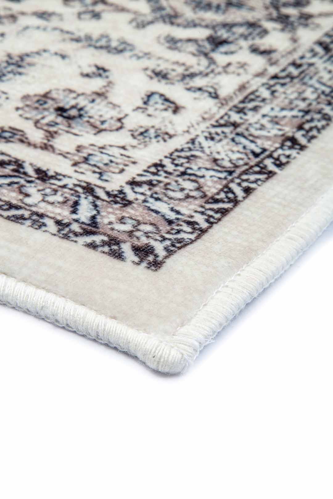 Silver Medallion – Classic Oriental Rug