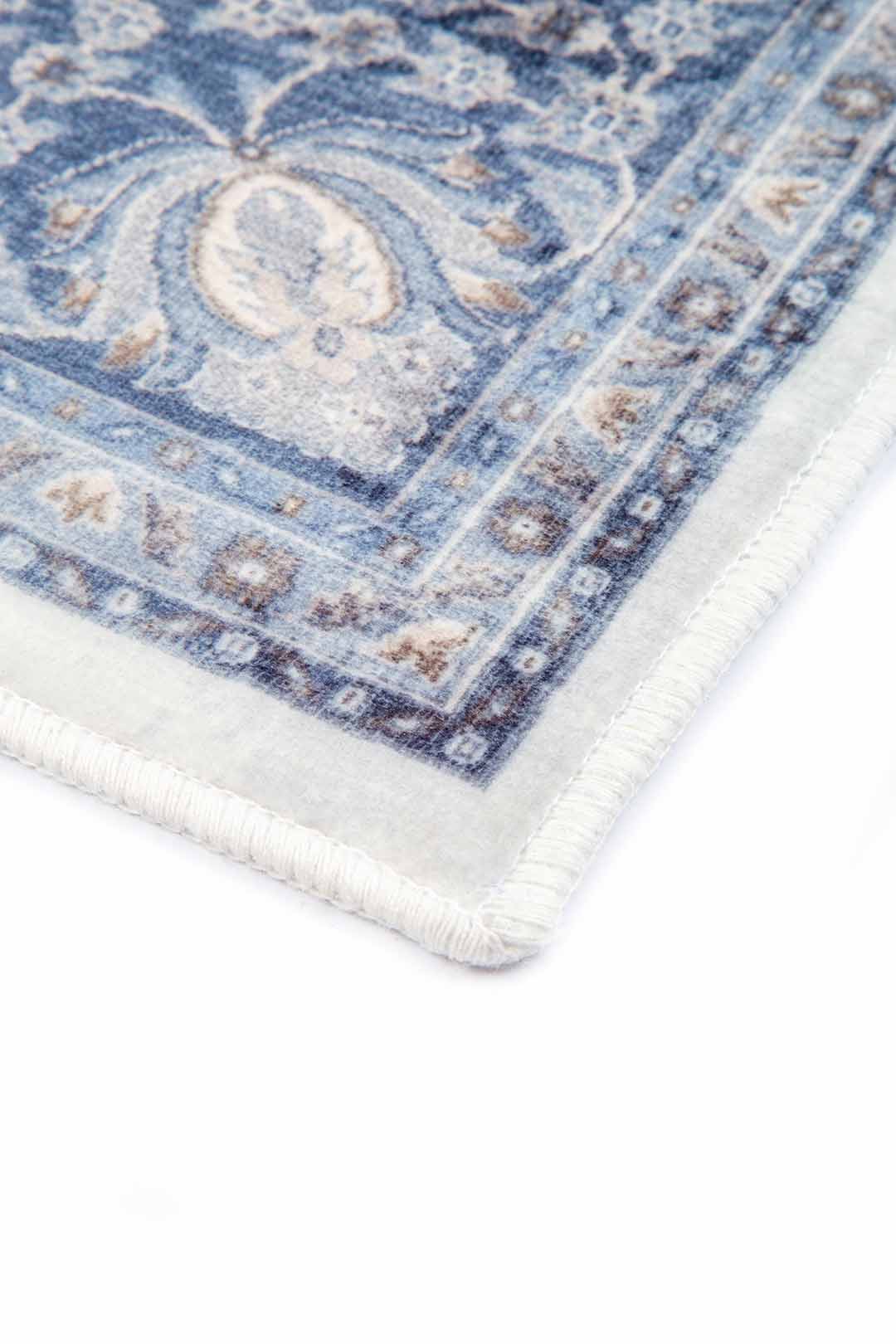 Blue Elegance – Classic Floral Pattern Rug