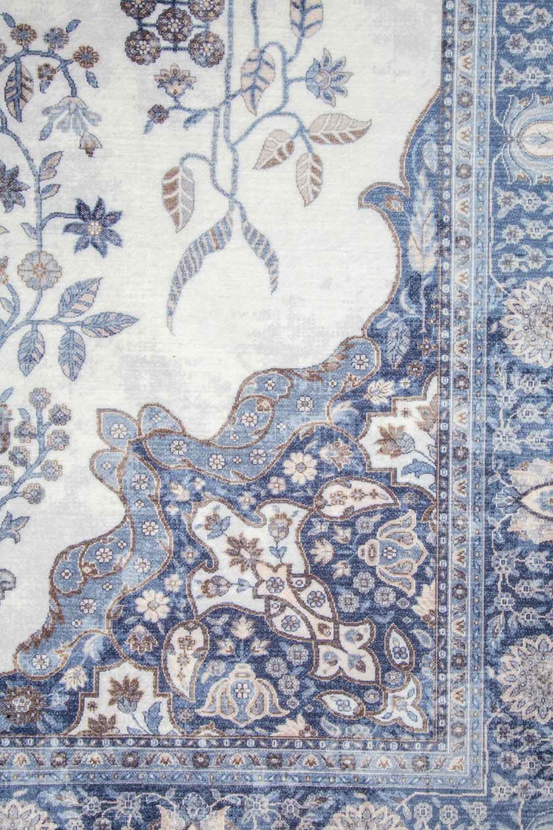 Blue Elegance – Classic Floral Pattern Rug