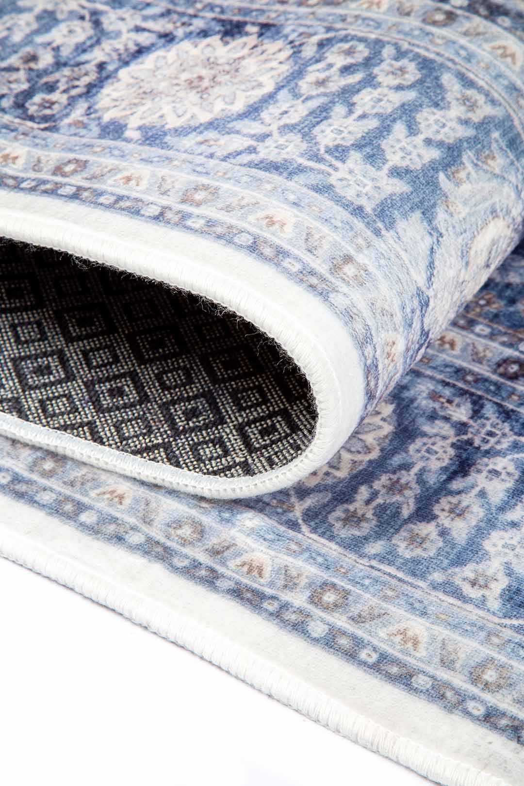 Blue Elegance – Classic Floral Pattern Rug