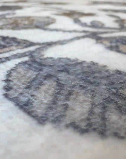 Blue Elegance – Classic Floral Pattern Rug